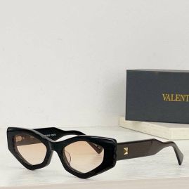 Picture of Valentino Sunglasses _SKUfw46772003fw